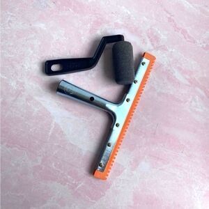 Metal Scraper with orange rubber & sponge roller